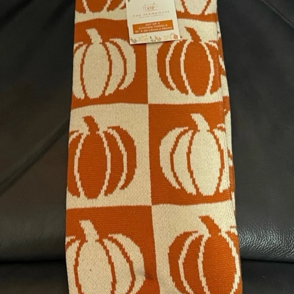 The Farmhouse by Rachel Ashwell Pumpkin Kitchen Towels - Fall Pumpkins Towels